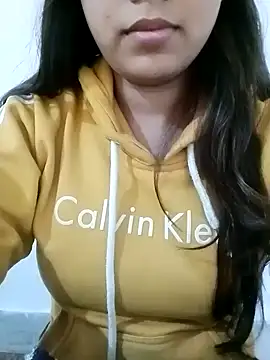 Arohi is Live online show from 01.15.25