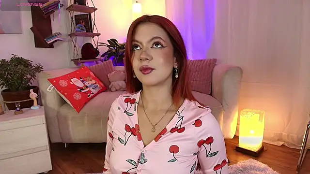 HANNAH LOVEE online show from 11.11.25