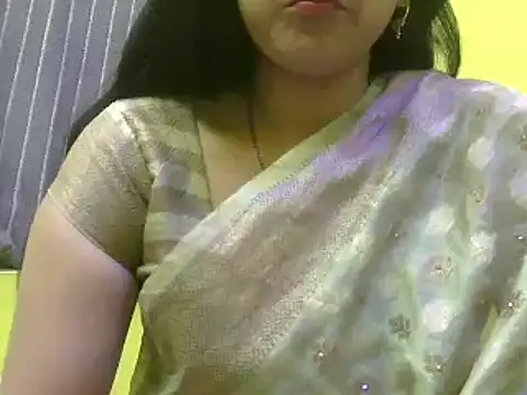 CUTYHINA 001 online show from 12.03.24