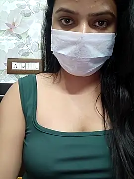 Snapshot of Myloveurvi chatting on 04.23.26 Myloveurvi online show from 04.23.26