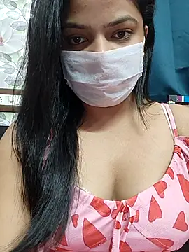 Snapshot of Myloveurvi chatting on 05.18.26 Myloveurvi online show from 05.18.26