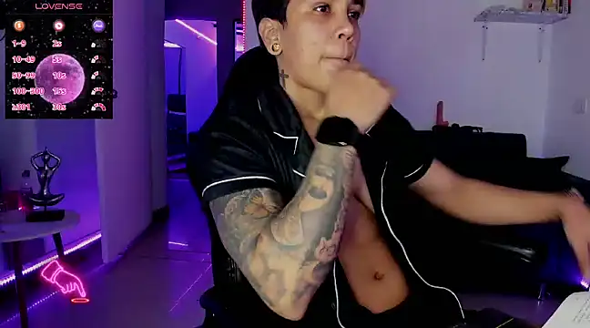 ZhoeStrong online show from 01.11.25