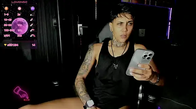 ZhoeStrong online show from 02.11.25