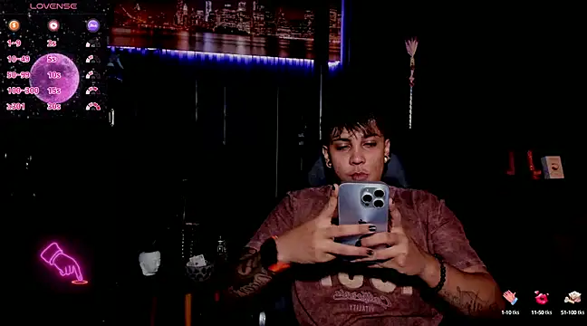 ZhoeStrong online show from 02.26.25