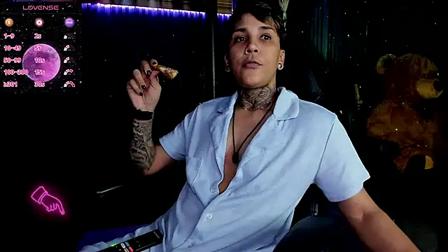 ZhoeStrong online show from 03.11.25