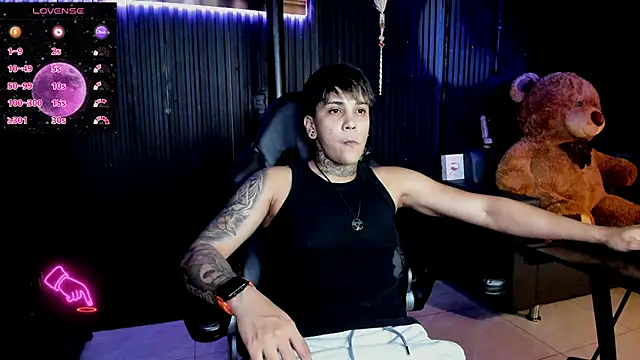 ZhoeStrong online show from 03.11.25