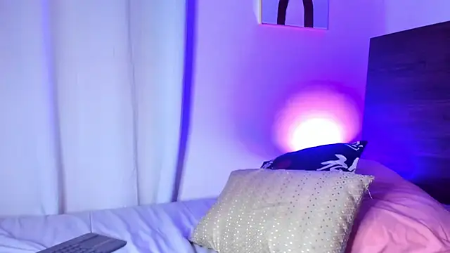 Martina Miiller online show from 03.18.25