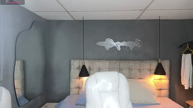 Laia and Aloby online show from 11.11.25