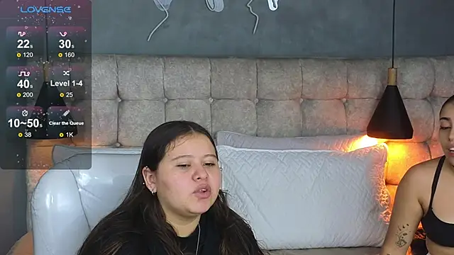 Laia and Aloby online show from 12.18.25