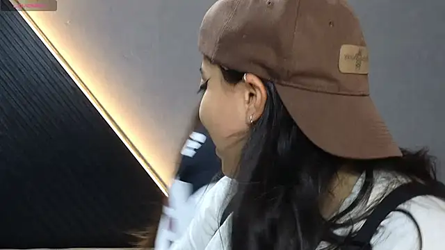 Laia and Aloby online show from 03.02.26