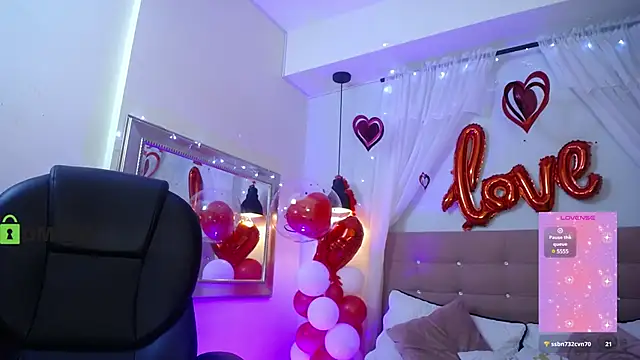 Snapshot of natasha__jackson chatting on 02.21.25 natasha jackson online show from 02.21.25