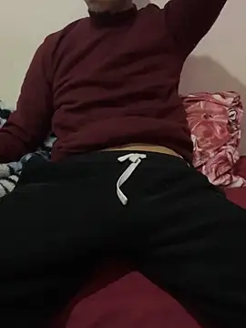 Snapshot of Young_arabe chatting on 12.20.25 Young arabe online show from 12.20.25