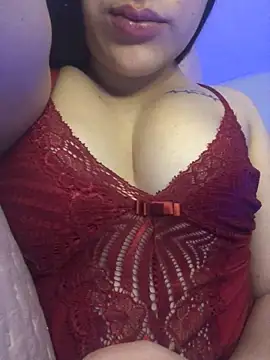 Snapshot of La_Milli chatting on 09.26.25 La Milli online show from 09.26.25