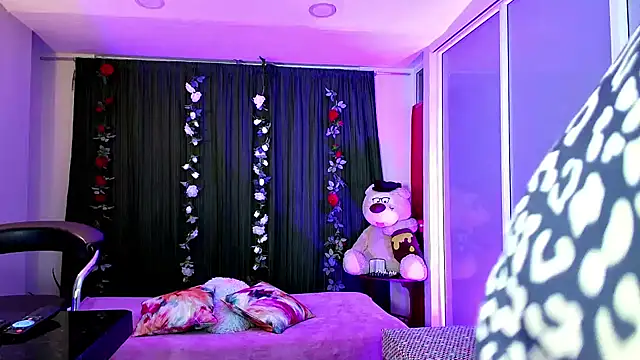 oriana thomson2 online show from 02.10.25