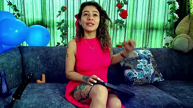 oriana thomson2 online show from 02.20.25