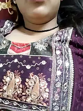 Snapshot of Sreya213 chatting on 01.22.25 Sreya213 online show from 01.22.25