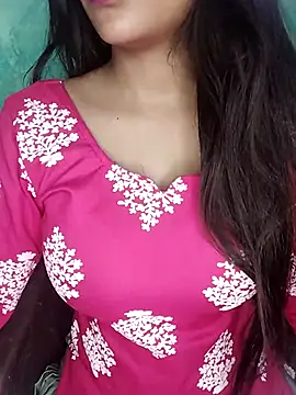 Snapshot of Sreya213 chatting on 10.21.25 Sreya213 online show from 10.21.25