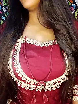 Snapshot of Sreya213 chatting on 03.14.26 Sreya213 online show from 03.14.26