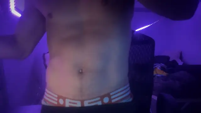 Snapshot of hot_shot_13 chatting on 12.10.24 hot shot 13 online show from 12.10.24