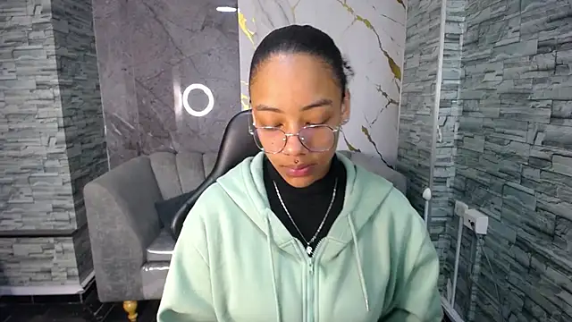 Violeth b online show from 10.13.25