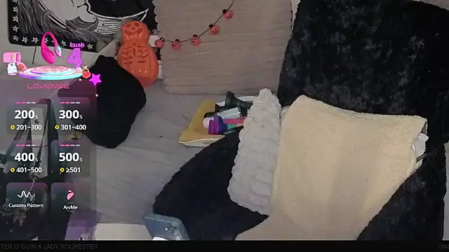 LisandreLaVenale online show from 10.31.25