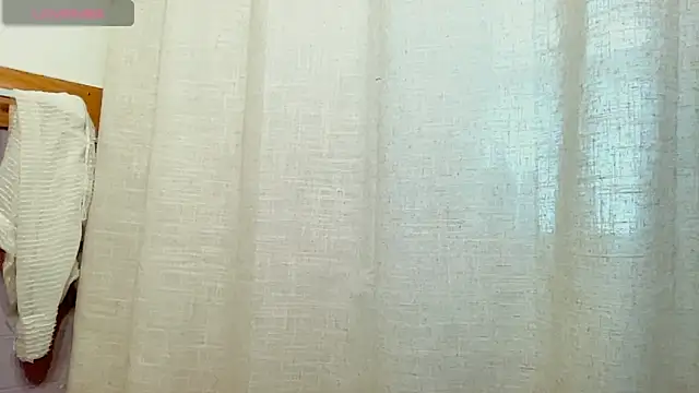 SkarlettRose96 online show from 10.20.25