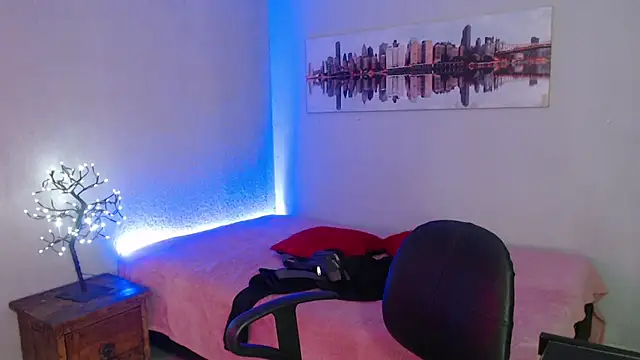 Jeam hot online show from 12.15.24