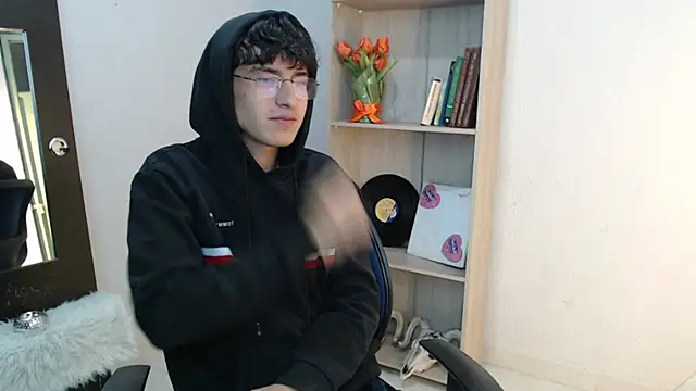 Jeam hot online show from 01.03.25