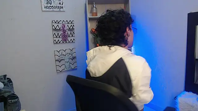 Jeam hot online show from 01.12.25