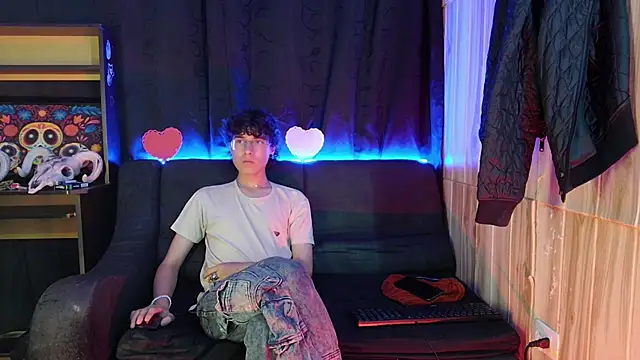 Jeam hot online show from 02.15.25