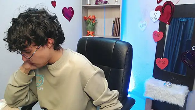 Jeam hot online show from 03.04.25