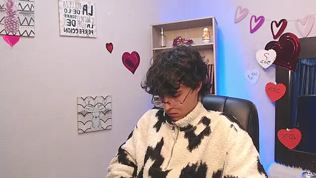 Jeam hot online show from 03.07.25