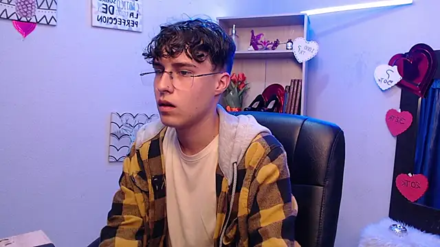 Jeam hot online show from 03.18.25