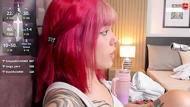 Snapshot of sofia_shadow chatting on 10.12.25 sofia shadow online show from 10.12.25