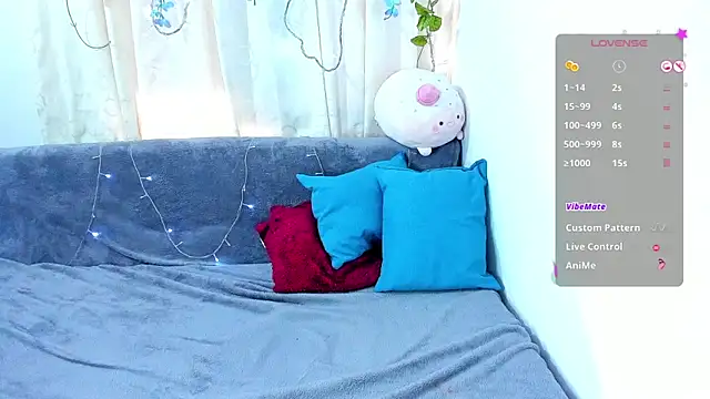 Snapshot of Tanishe_Q chatting on 02.12.25 Tanishe Q online show from 02.12.25