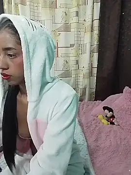 Snapshot of Tanishe_Q chatting on 10.04.25 Tanishe Q online show from 10.04.25