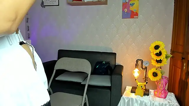 Alaia Love77 online show from 04.19.26