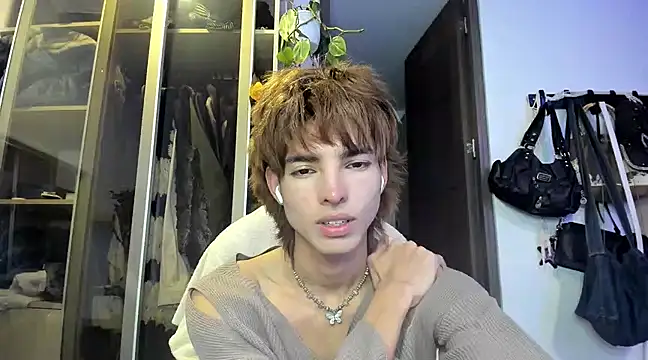 Snapshot of santy-kitty chatting on 01.27.25 santy-kitty online show from 01.27.25