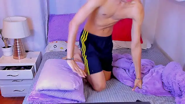 santy-kitty online show from 04.22.26