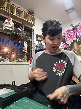 EemaHaruki online show from 12.10.24