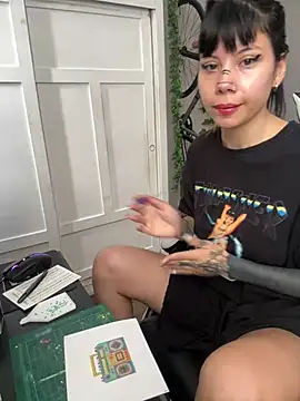 EemaHaruki online show from 12.19.24