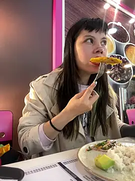 EemaHaruki online show from 03.12.25