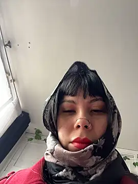 EemaHaruki online show from 11.19.25