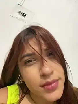 perlita05 online show from 02.25.25