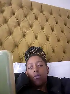 02Boitybaby online show from 02.05.25