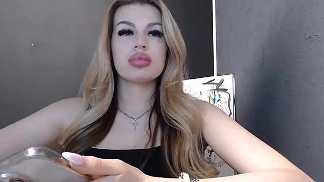 Snapshot of Your_Jessy chatting on 07.27.26 Your Jessy online show from 07.27.26