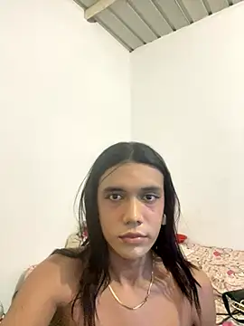 Snapshot of miss_mestiza chatting on 10.13.25 miss mestiza online show from 10.13.25