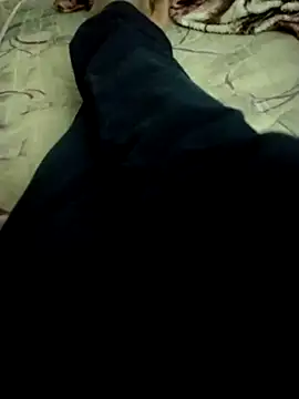 Snapshot of lm279 chatting on 02.19.25 lm279 online show from 02.19.25