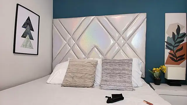 Lana-Gross online show from 02.27.25