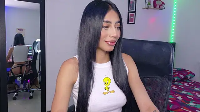 Snapshot of JulietaCheerr chatting on 02.05.26 JulietaCheerr online show from 02.05.26